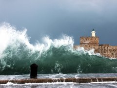 梦见地震海啸是什么意思 做梦梦到地震海啸好不好