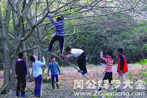 【梦见小孩有危险】