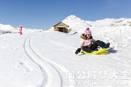 梦见雪地很滑