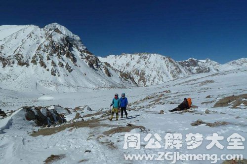 梦见雪路难走