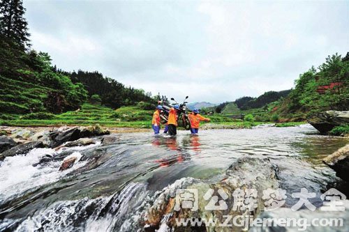 河里涨水了