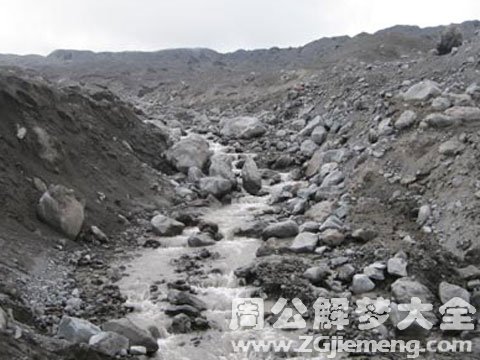 梦见火山爆发泥石流.jpg