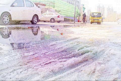 河水阻路