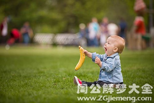 小男孩会说话了